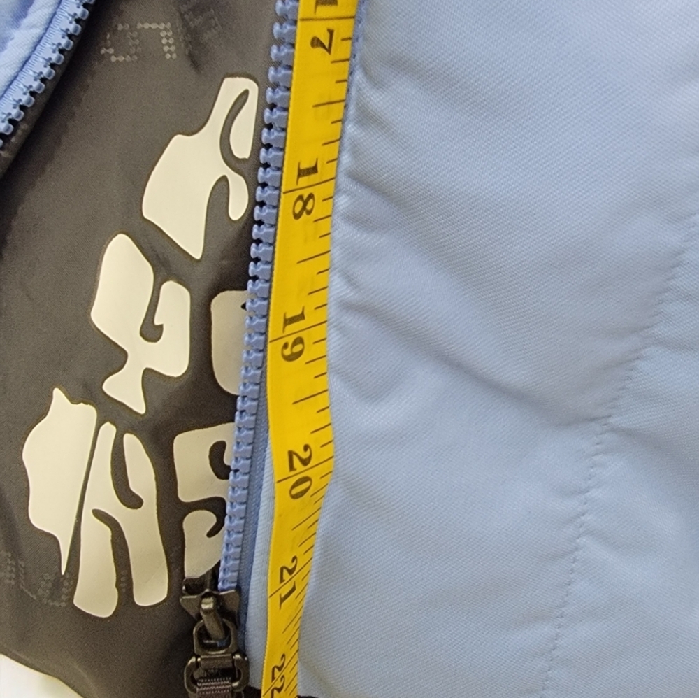 Salomon woman's ski jacket size small petite  light blue. In immaculate cond. - Picture 5 of 13